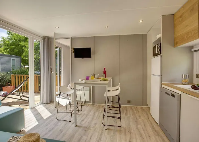 Camping 4p 2bdrms Aircon *