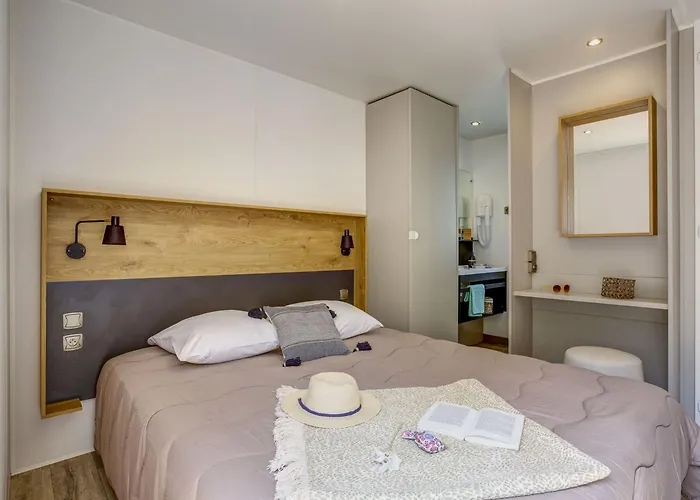 Camping 4p 2bdrms Aircon